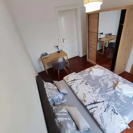 Apartment 2 Bedroom In The *